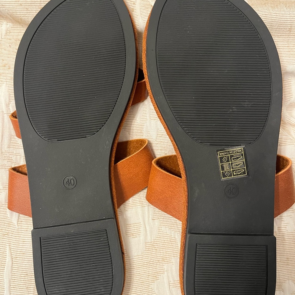 Sandals - Picture 2 of 2